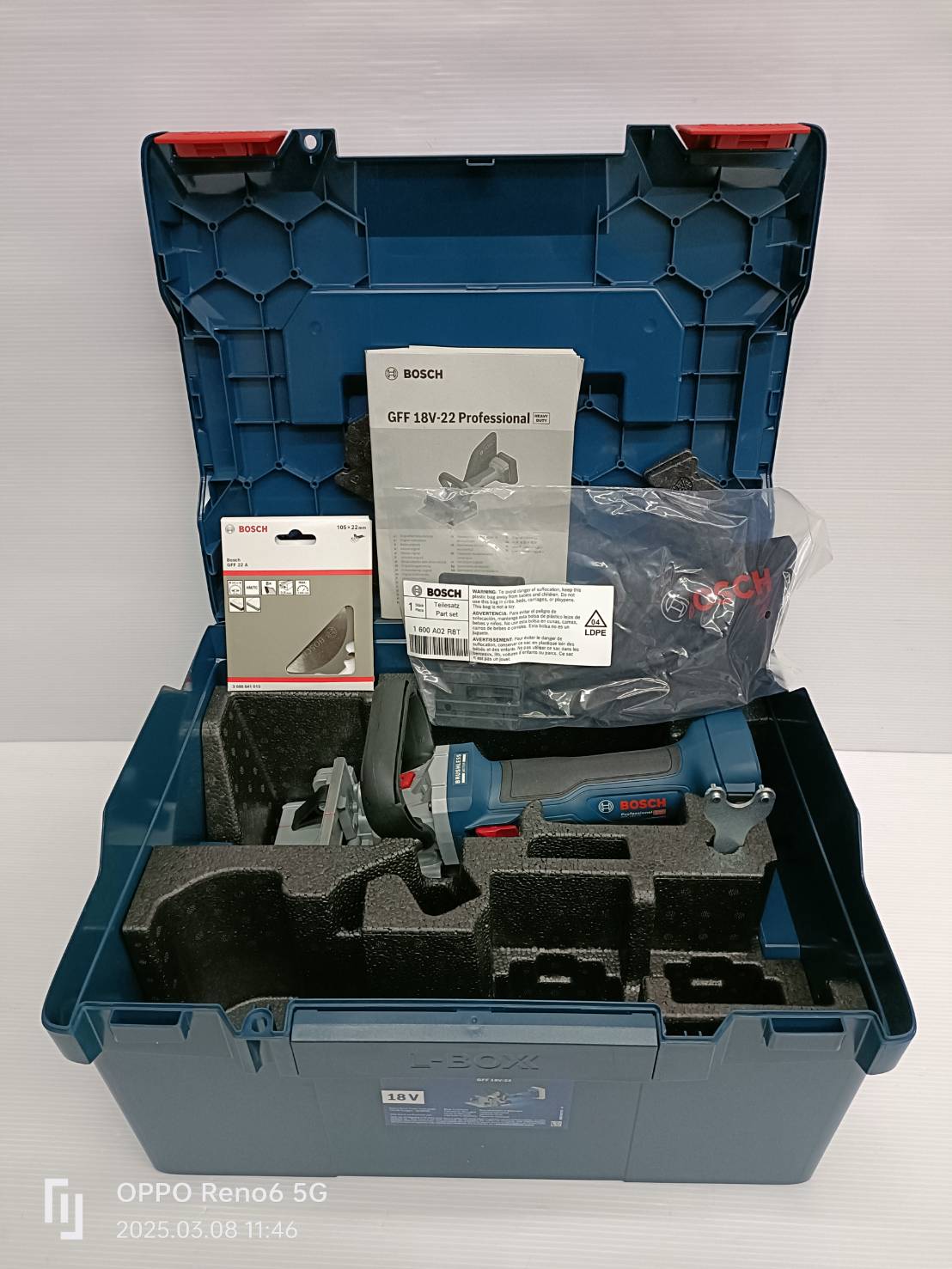 เครื่องเข้าลิ้น/เดือย GFF18V-22 Professional BOSCH SOLO 0601620101