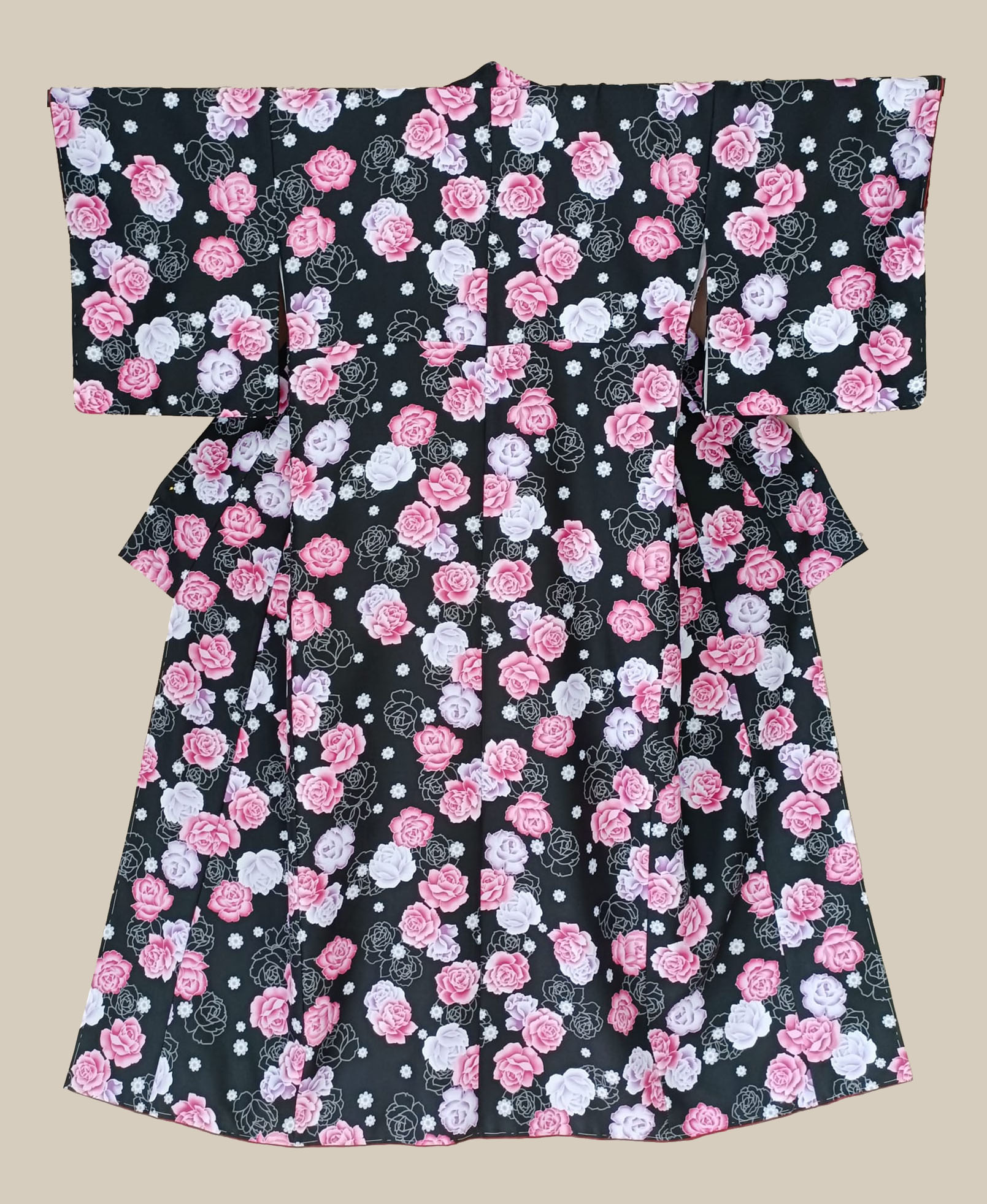 กิโมโนดำลายกุหลาบ01