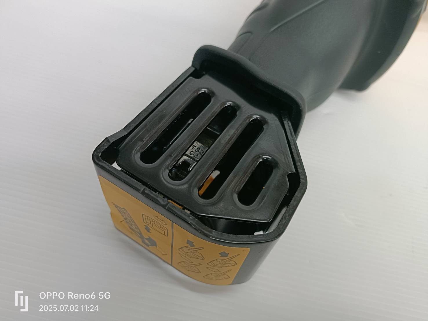 DEWALT ชุดเลื่อยชักไฟฟ้า 1000วัตต์ ใส่ใบ 4 ทิศทาง รุ่น DW304PK-KR