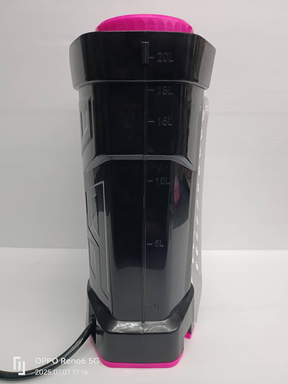 เครื่องพ่นยาแบตเตอรี่ 20ลิตร CPT-20LT CAPITAL