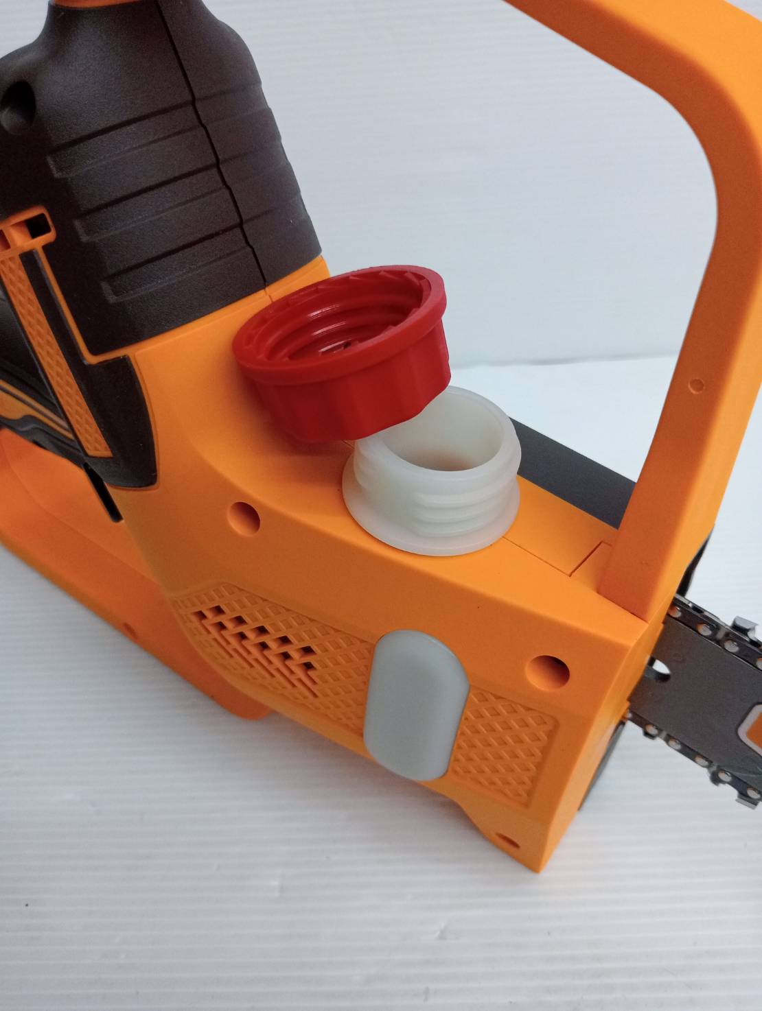 INGCO เลื่อยโซ่ไร้สาย 8" 20V CGSLI2088 (เครื่องเปล่า)