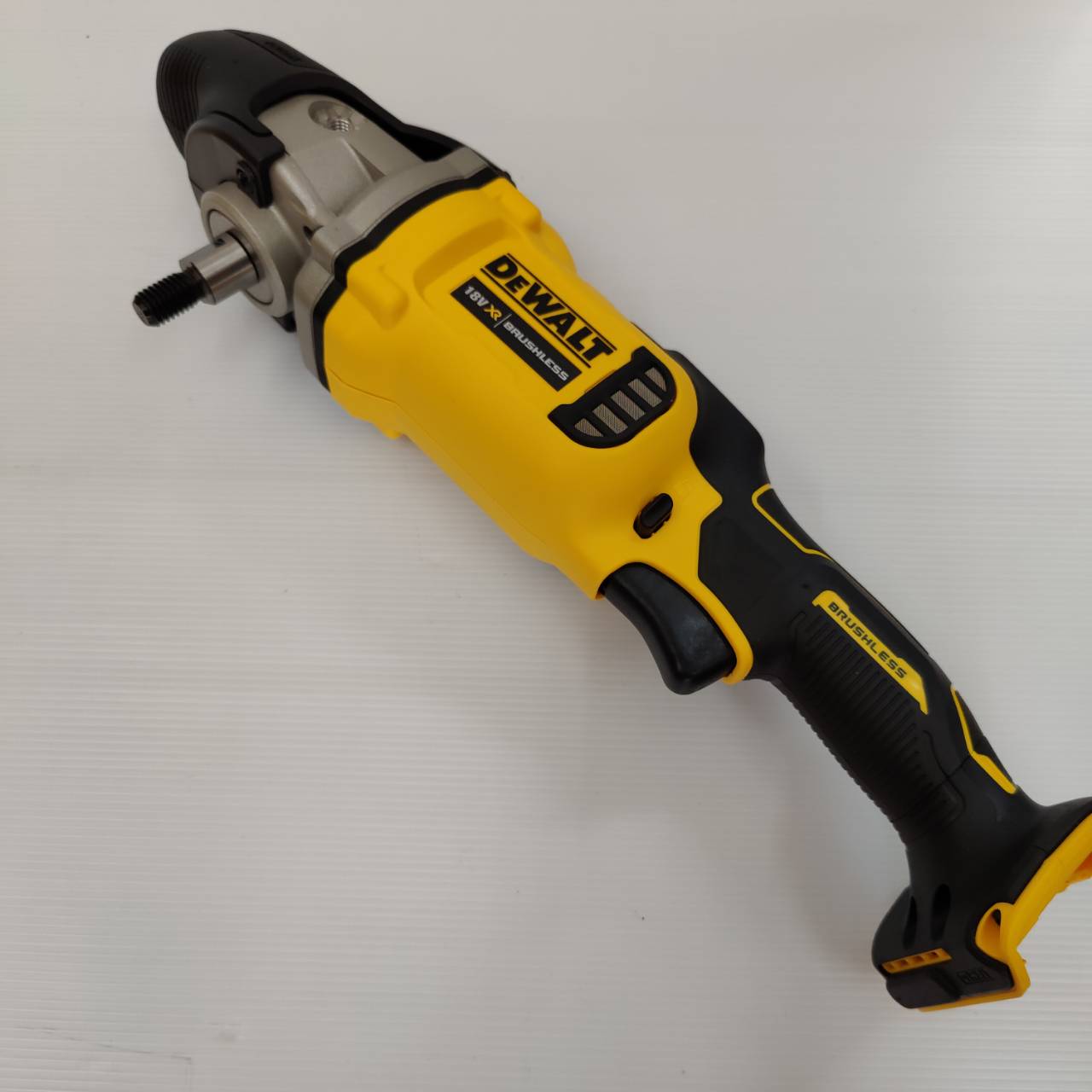 ขัดสีแบบโรตารี่7" DCM849N DEWALT