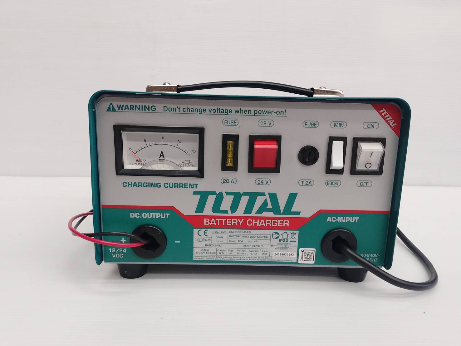 TOTAL เครื่องชาร์จแบตเตอรี่ 12V / 24V รุ่น TBC1601