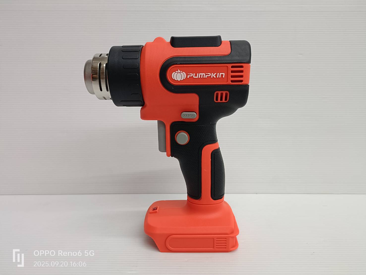 PUMPKIN เครื่องเป่าลมร้อนไร้สาย 20V ปรับได้ 2ระดับ รุ่น INF-255CHG-401K-X20 / 50455