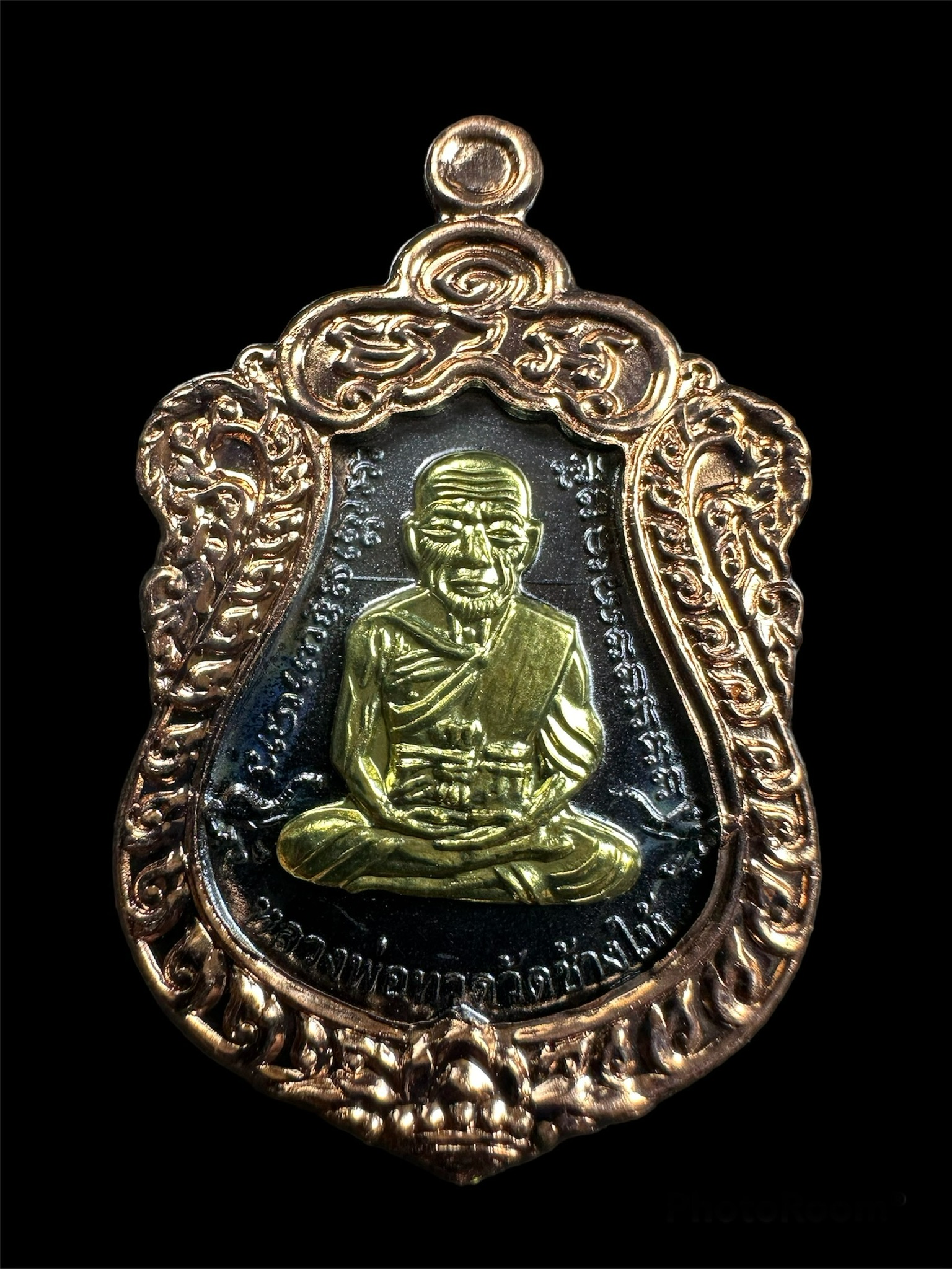 เหรียญเสมาหลวงพ่อทวด วัดช้างไห้ เนื้อสามกษัตริย์ รุ่น นำโชค พร้อมกล่องเดิมจากวัด