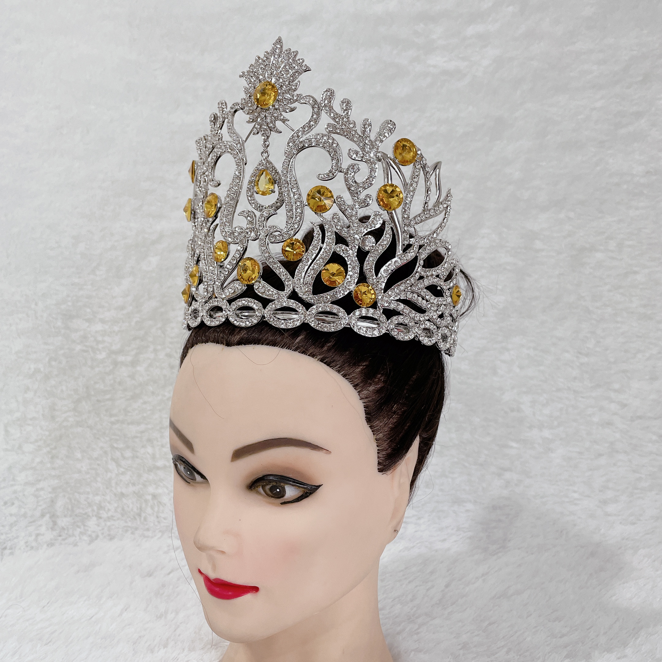 (พร้อมส่งจากไทย) มงกุฏ 111 สีเหลือง มงกุฎเพชร มงกุฎประกวด สินค้าพร้อมส่ง ไม่ต้องรอนาน งานพรีเมี่ยม