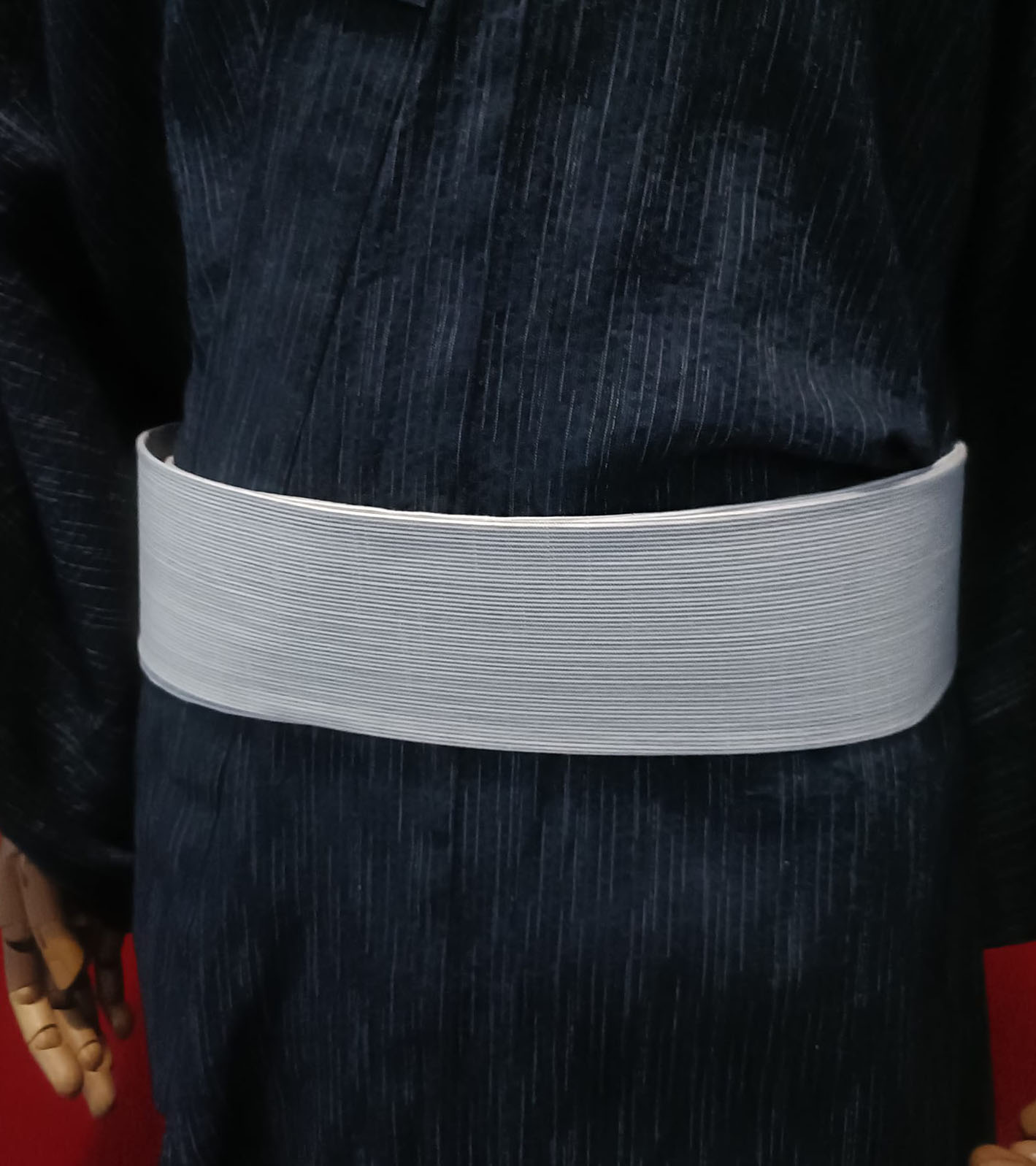 ยูกาตะชายสีกรมดำ