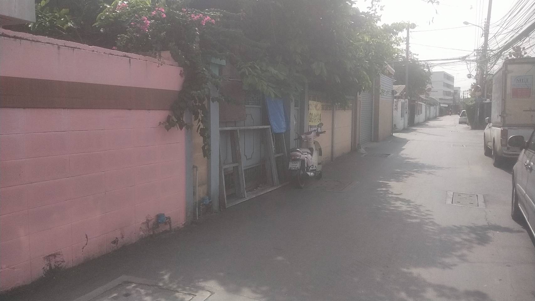 H1086 ขายที่ดิน 53 ตร.วา อยู่ซอยจรัญสนิทวงศ์25 ขนาดที่ดินกว้าง 10.5 เมตร ลึก20.5 เมตร ทำเลดี เหมาะพักอาศัย