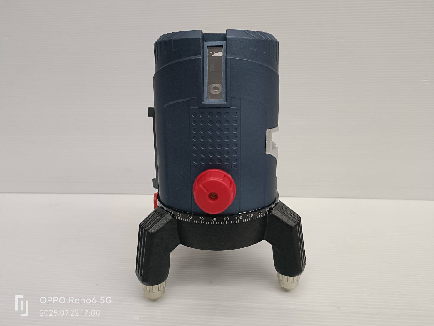 MASARU SMLG-330 เครื่องวัดระดับเลเซอร์แบบแสงสีเขียว 5 เส้น 3.7V (ไม่รวมขาตั้ง)