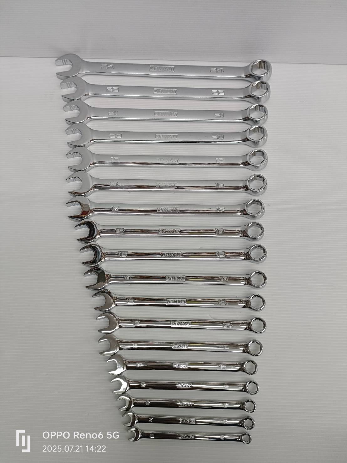 DEWALT ชุดประแจแหวนข้าง 18 ชิ้น 6-24 มม. รุ่น DWMT45429 ซองผ้า