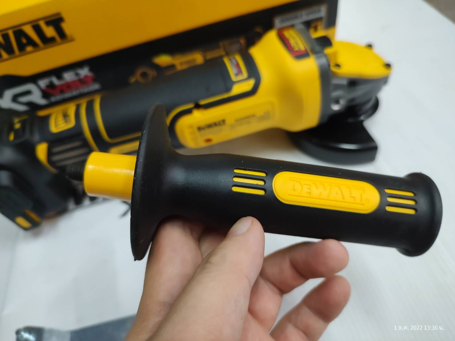 หินเจียรไร้สาย20V DCG409VSN DEWALT ADVANTAGE