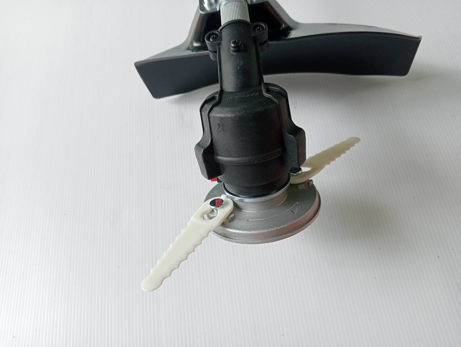 เครื่องตัดหญ้าไร้สาย OCBC510-P1 20V OSUKA