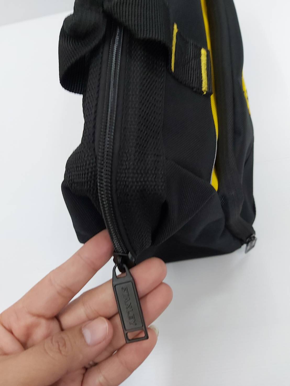 กระเป๋าเครื่อง12" แบบถือ STANLEY #93-330