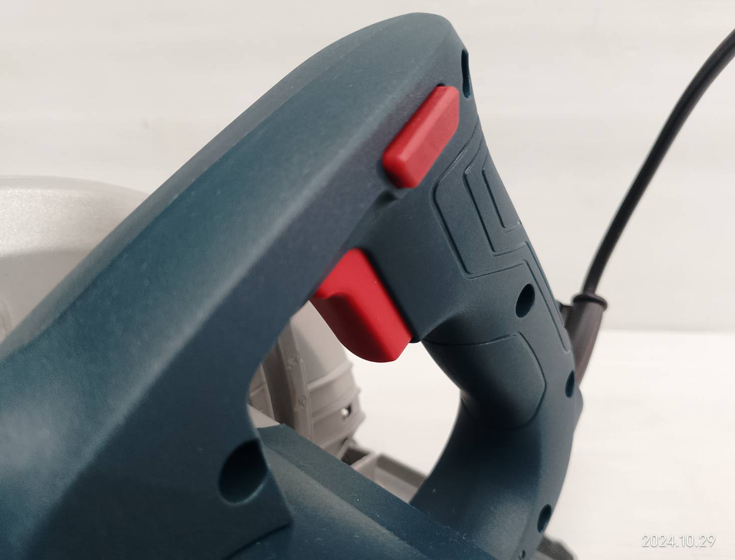 เลื่อยวงเดือน7" GKS140 BOSCH 06016B30K1