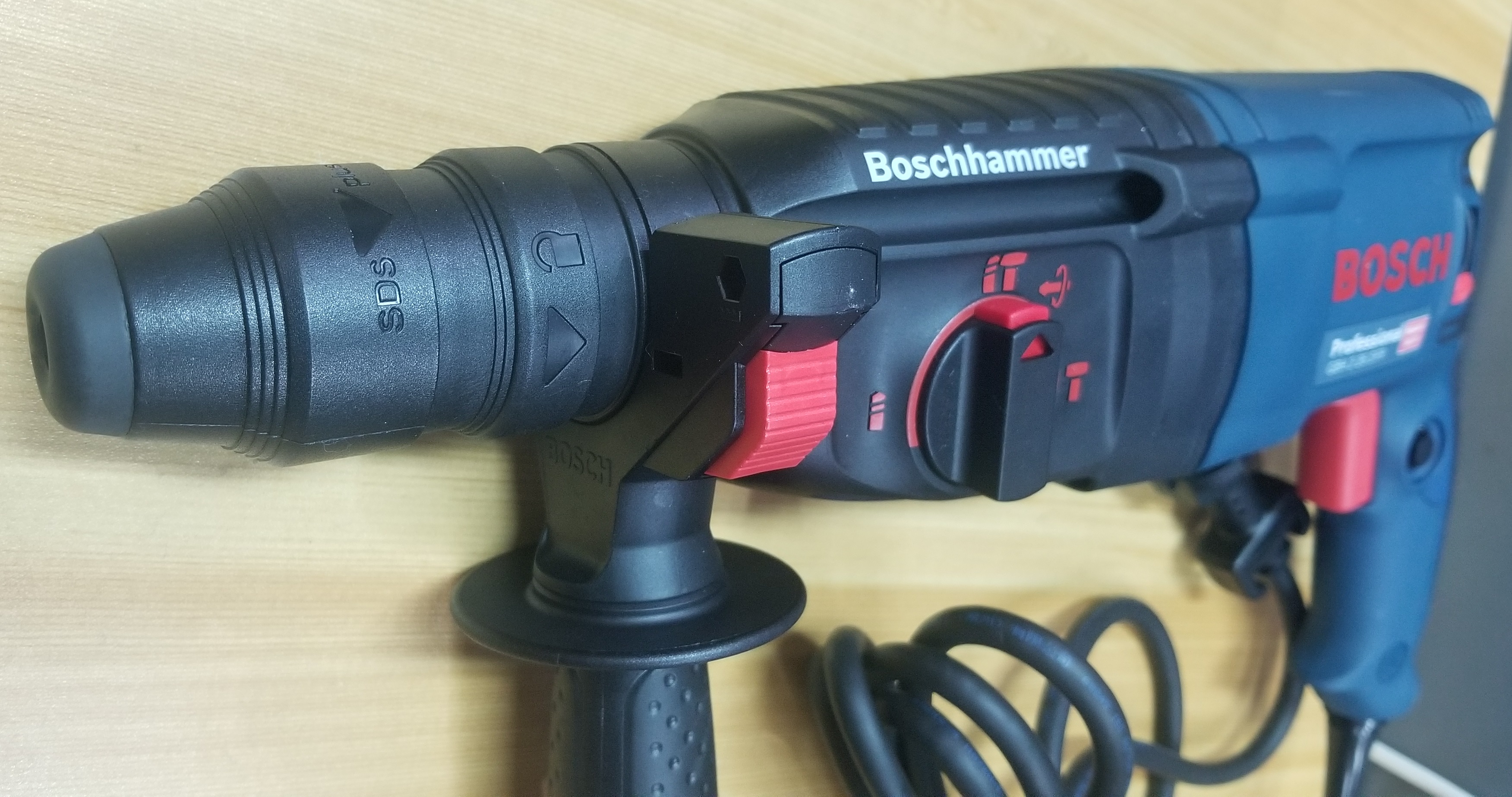คอมโบ้ GBH2-26DFR+GWS750-100 BOSCH
