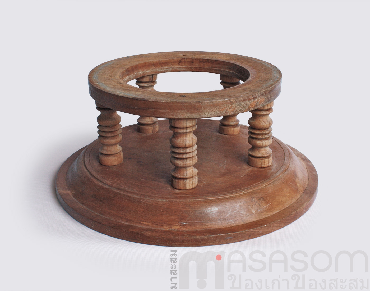 โตกไม้สักเก่า