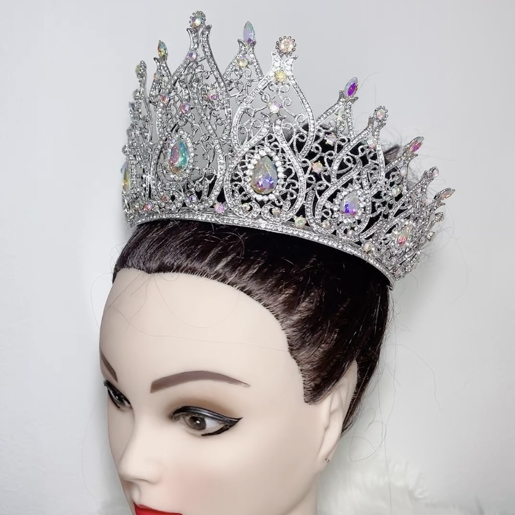 (พร้อมส่งจากไทย) มงกุฏ 115 สีรุ้ง มงกุฎนางงาม มงกุฎเพชร มงกุฎประกวด สวยงามอลังการ ฐานมงวงกลมปรับได้ สินค้าพร้อมส่ง ไม่ต้องรอนาน งานพรีเมี่ยม