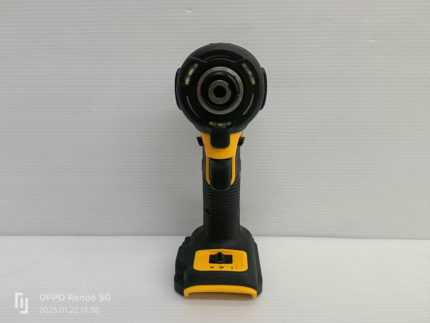 DEWALT ไขควงกระแทกไร้สาย 20V DCF870S1T-B1
