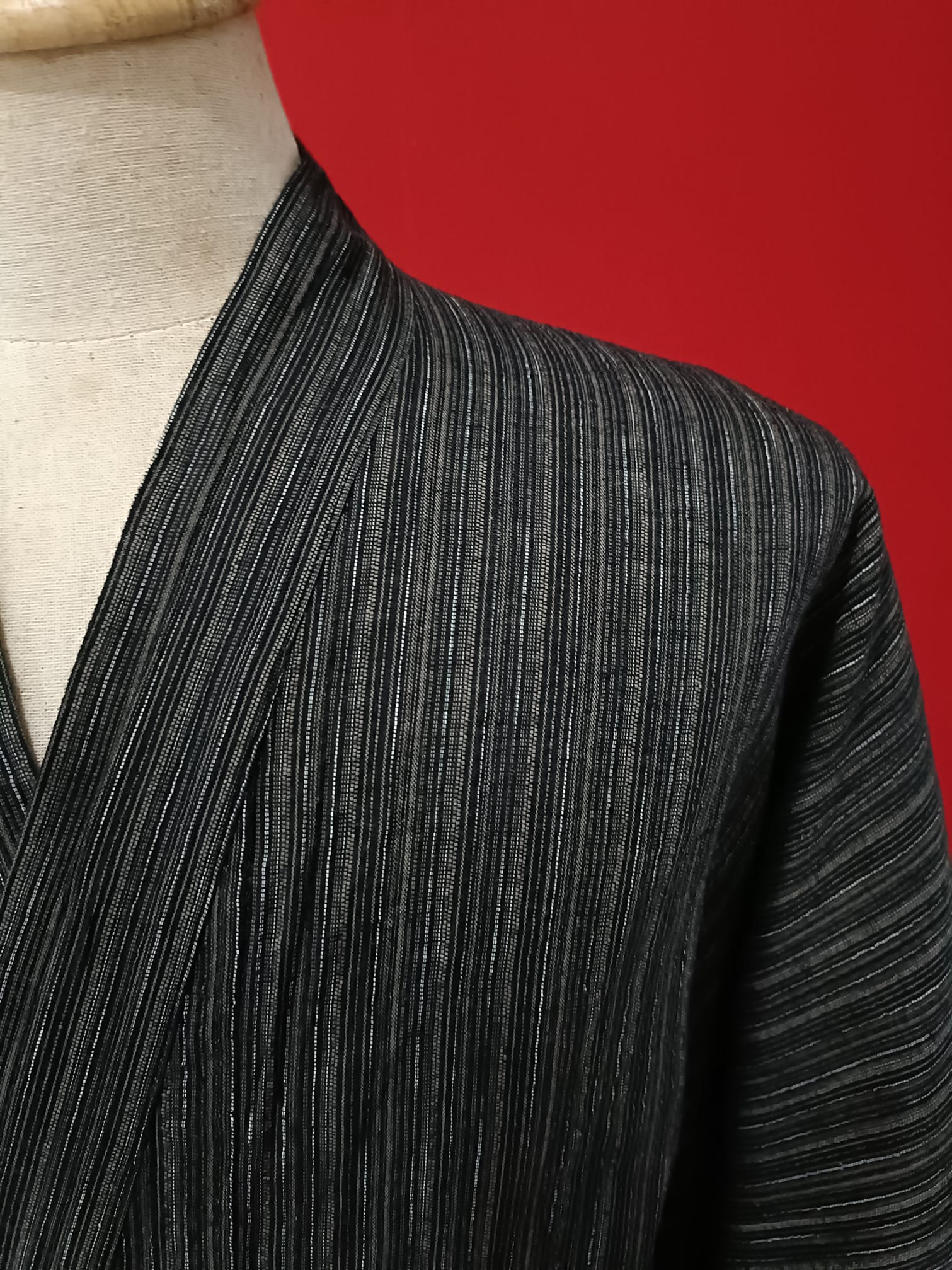 ยูกาตะชายสีดำเทา