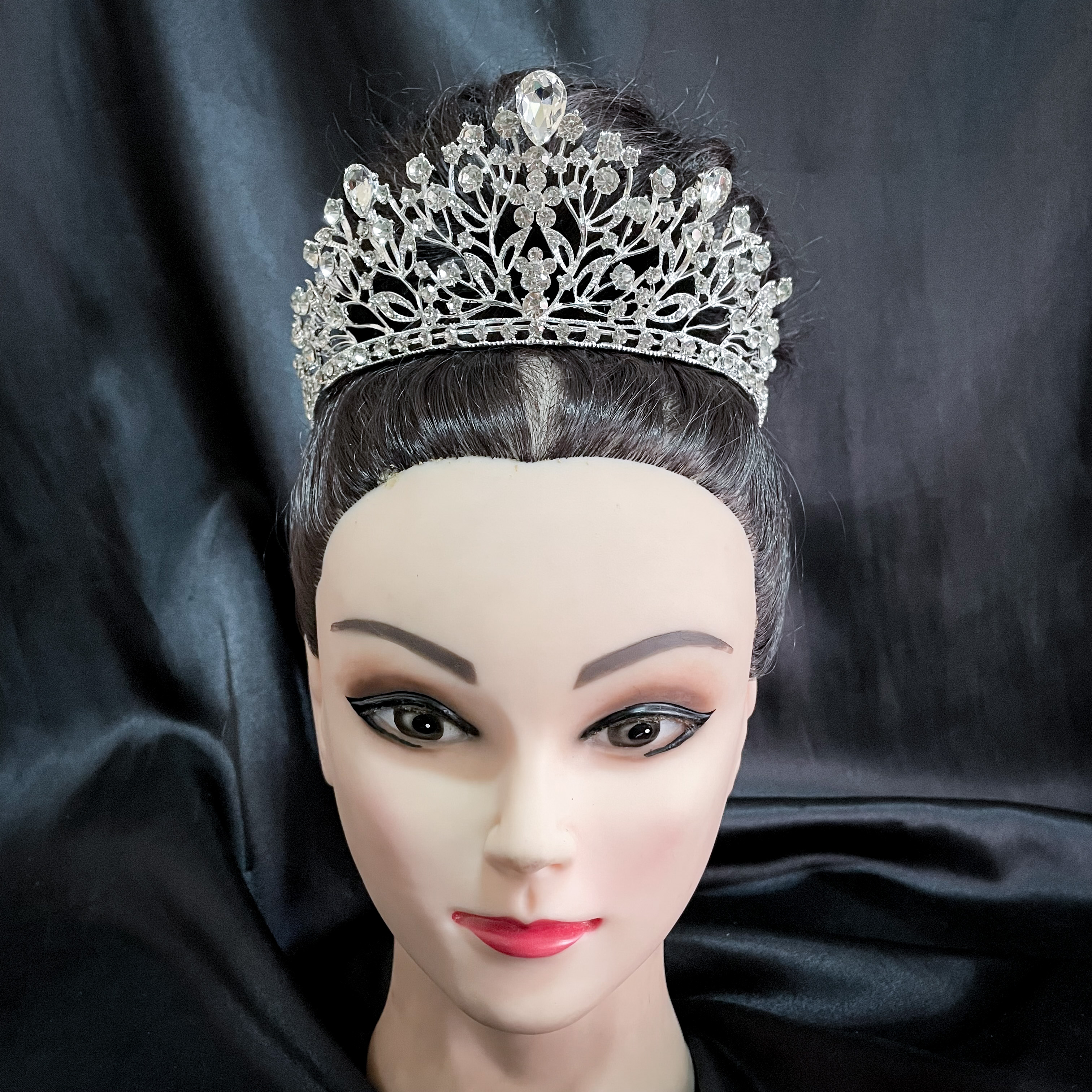 (พร้อมส่ง) เทียร่า 239 สีเงิน มงกุฎนางงาม มงกุฎเจ้าสาว งานสวย ปราณีต QCเพชรทุกเม็ด สินค้าพร้อมส่งจากไทย