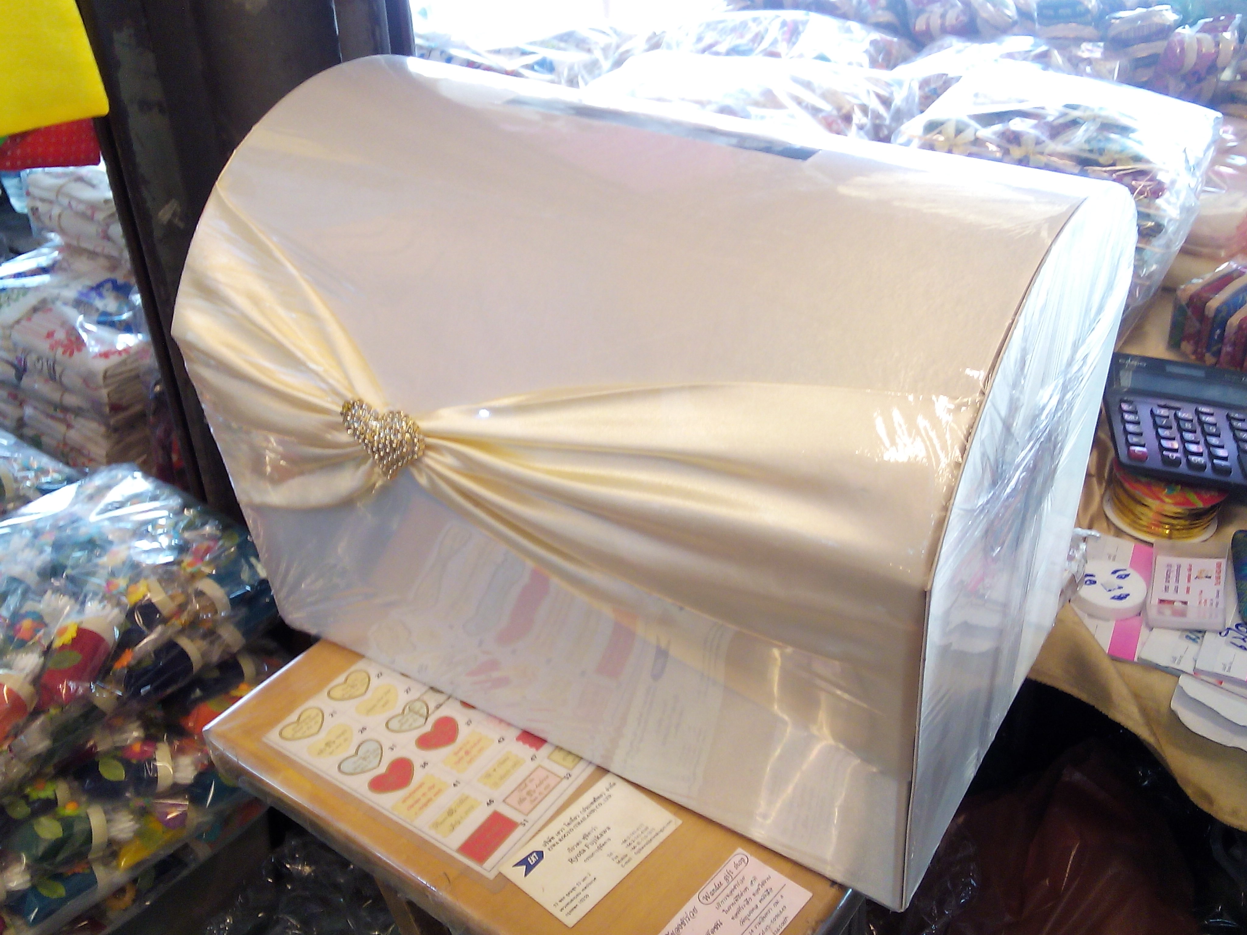 กล่องรับซองหีบสมบัติ หุ้มผ้าไหม สีขาวออฟไว้ท์