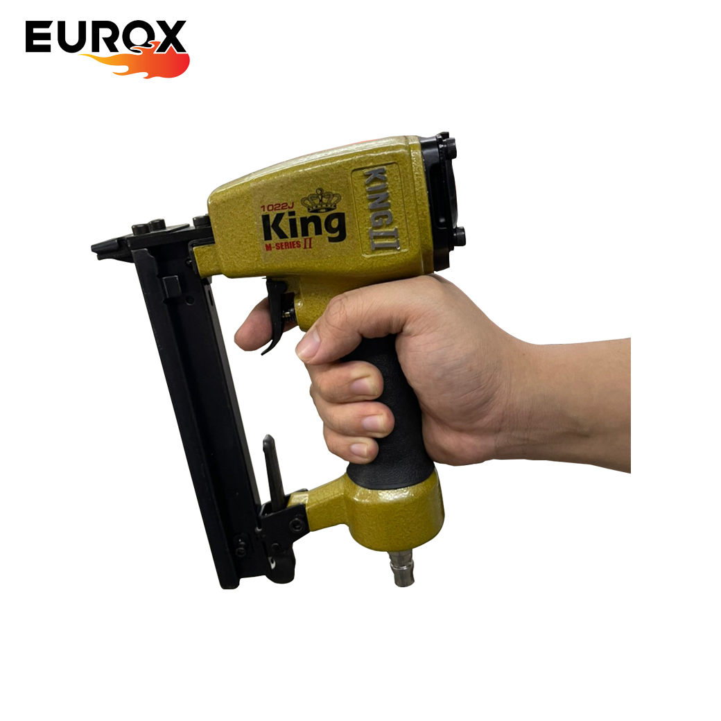 แม็กยิงตะปูลม ขาคู่ 1022 KING (M-SERIES) II