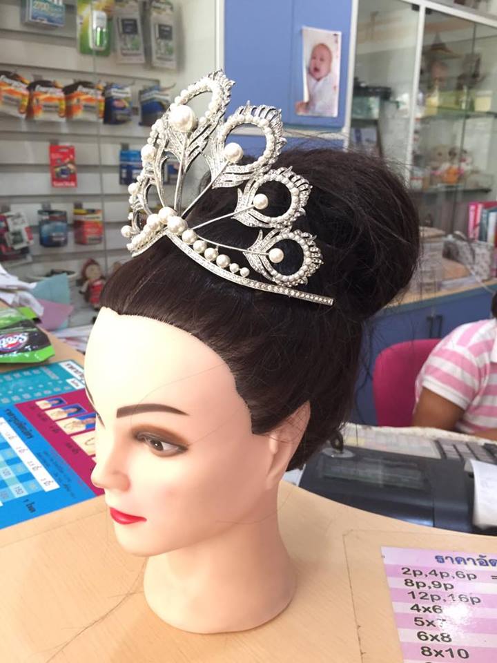 (พร้อมส่ง) เทียร่า 089 มิกิโมโต้ แบบครึ่งหัว Mikimoto Miss Universe เทียร่านางงาม มงกุฎขนนก มงกุฎแบบครึ่งหัว งานดีมีคุณภาพ รีวิวเยอะ