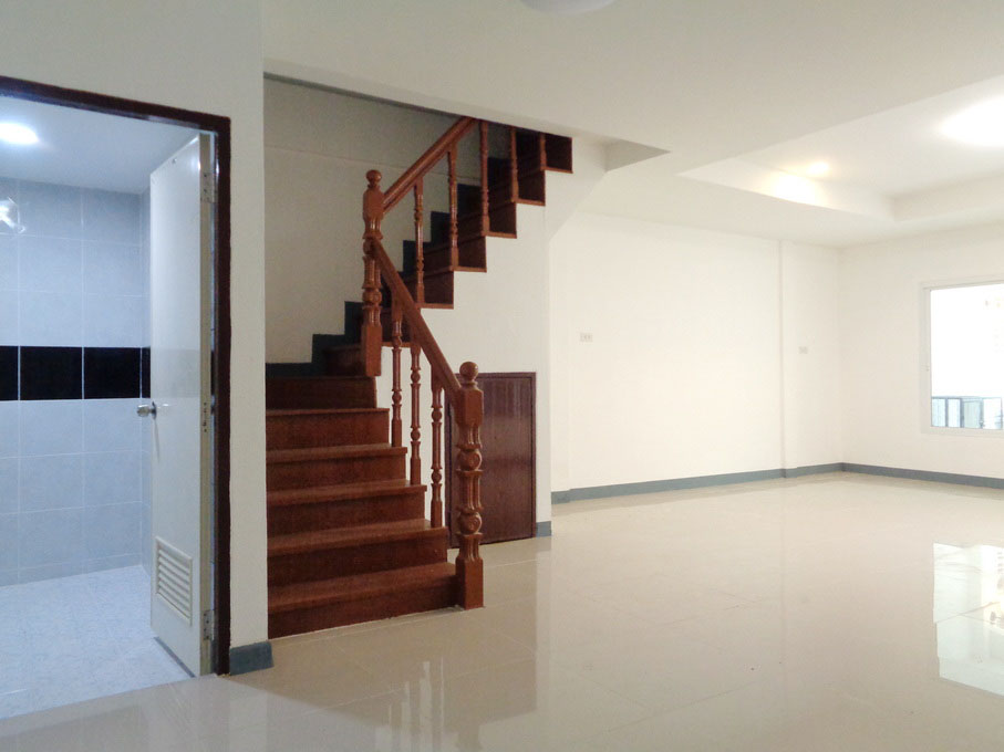 🚩 H1282 ขายทาวน์เฮ้าส์ รีโนเวท 26.1 ตารางวา หมู่บ้านเคซี รามอินทรา1 ซอยหทัยราษฎร์39 ใกล้สวนสัตว์เปิดซาฟารีเวิลด์ ใกล้วัดแป้นทอง 2.25 ล้าน ฟรีค่าโอน