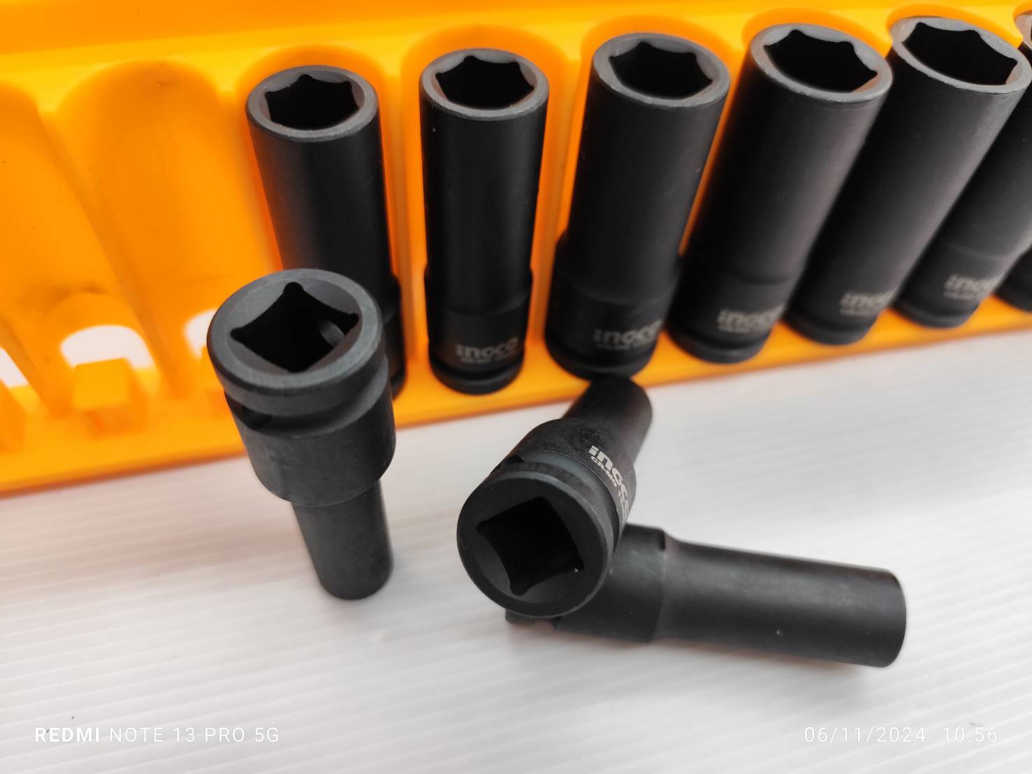 ชุดลูกบ๊อกซ์ลมยาว 1/2 นิ้ว INGCO รุ่น HKISSD12102L