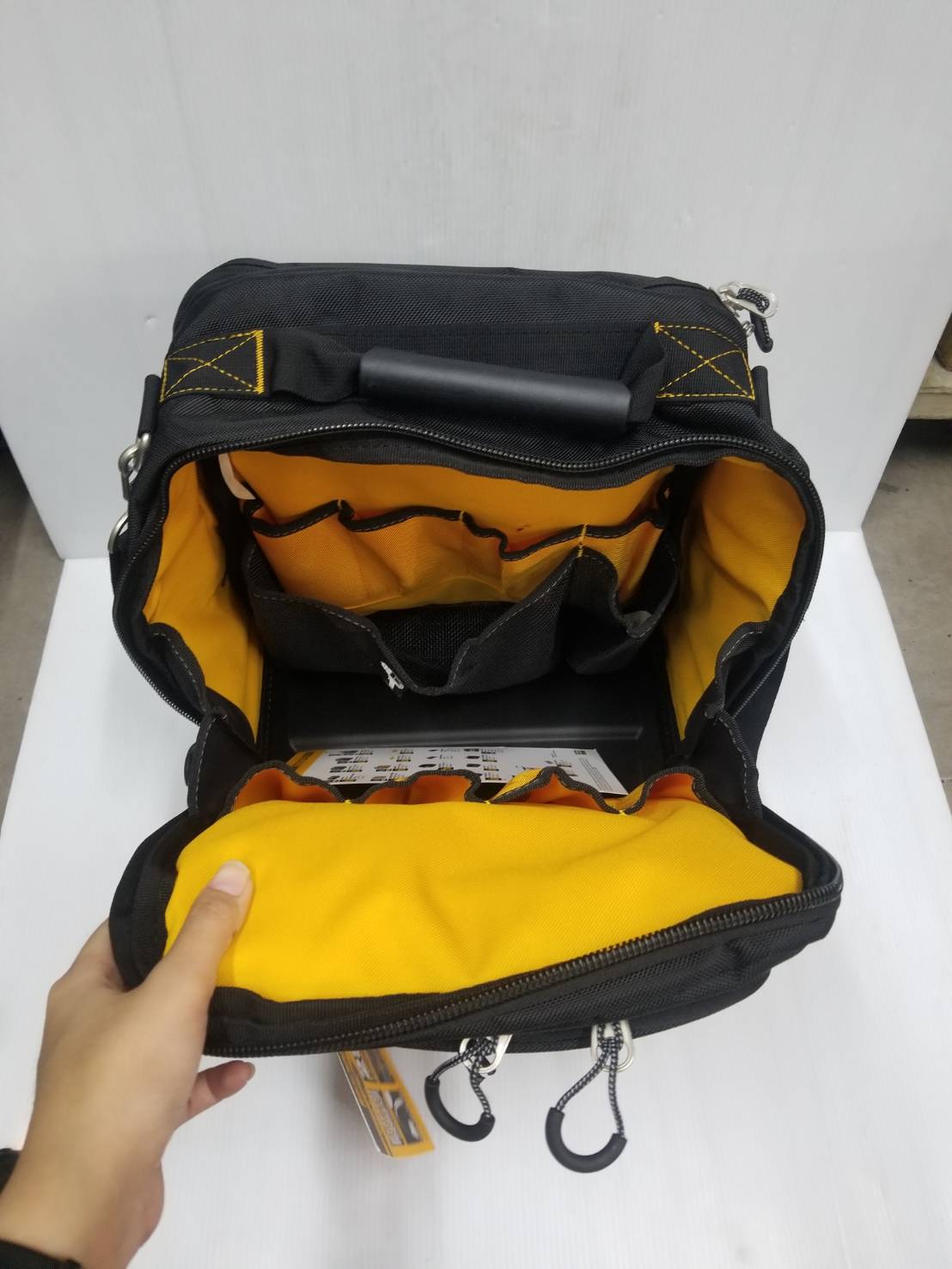 กระเป๋าเป้ DWST83524-1 DEWALT TOUGHSYSTEM2.0