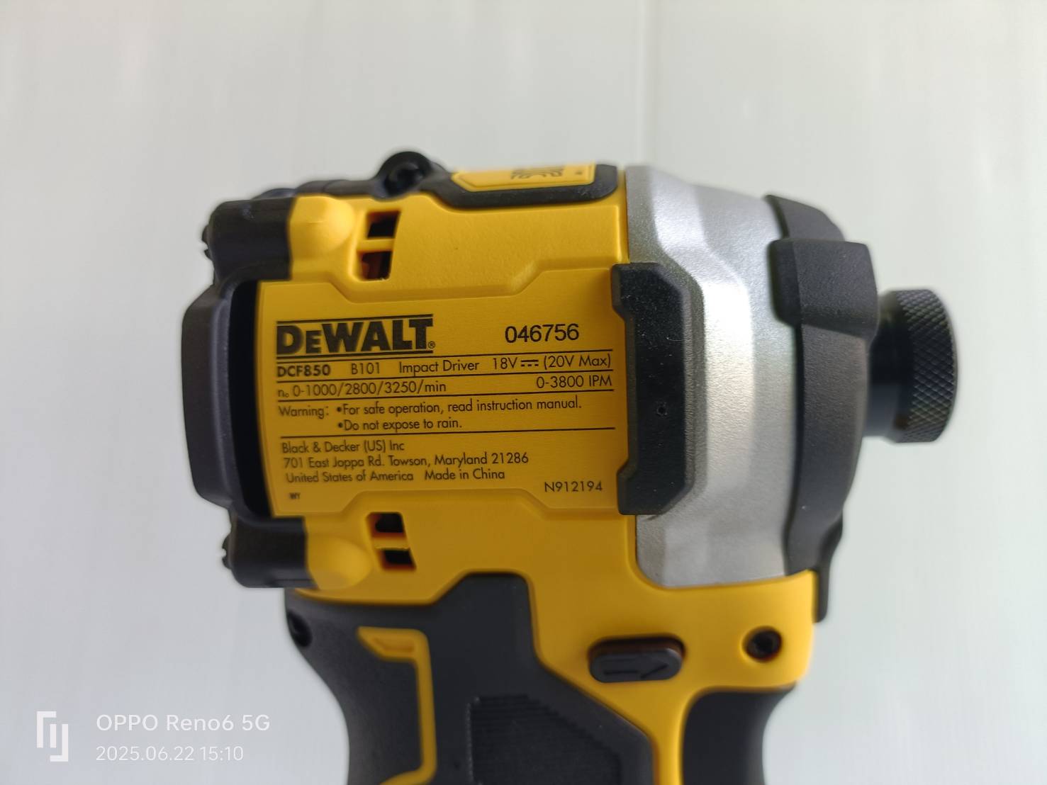 DEWALT รุ่น DCK2213P2TA-B1 ชุดคอมโบ้ไขควงกระแทกและสว่านโรตารี่ไร้สาย