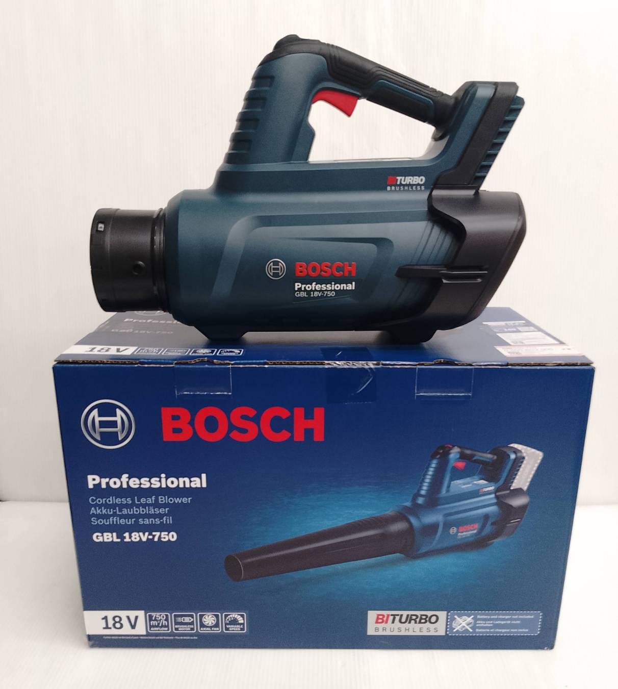 เครื่องเป่าใบไม้ GBL18V-750 BOSCH SOLO
