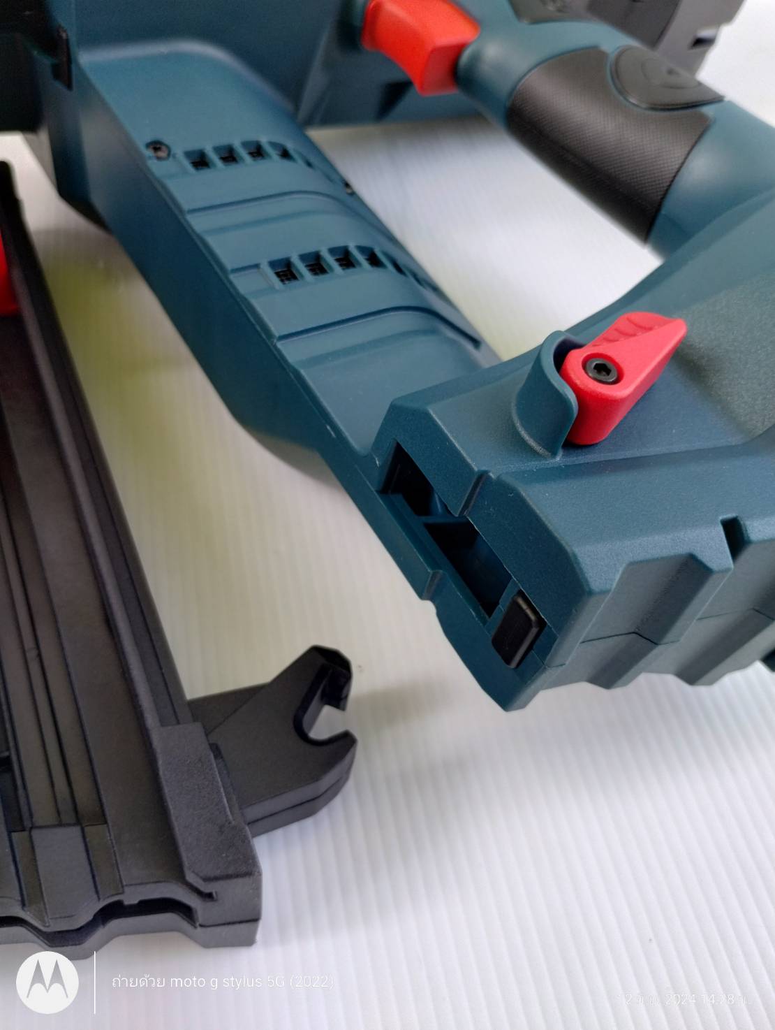 ปืนยิงตะปูไร้สาย18V GNB18V-38 BOSCH SOLO