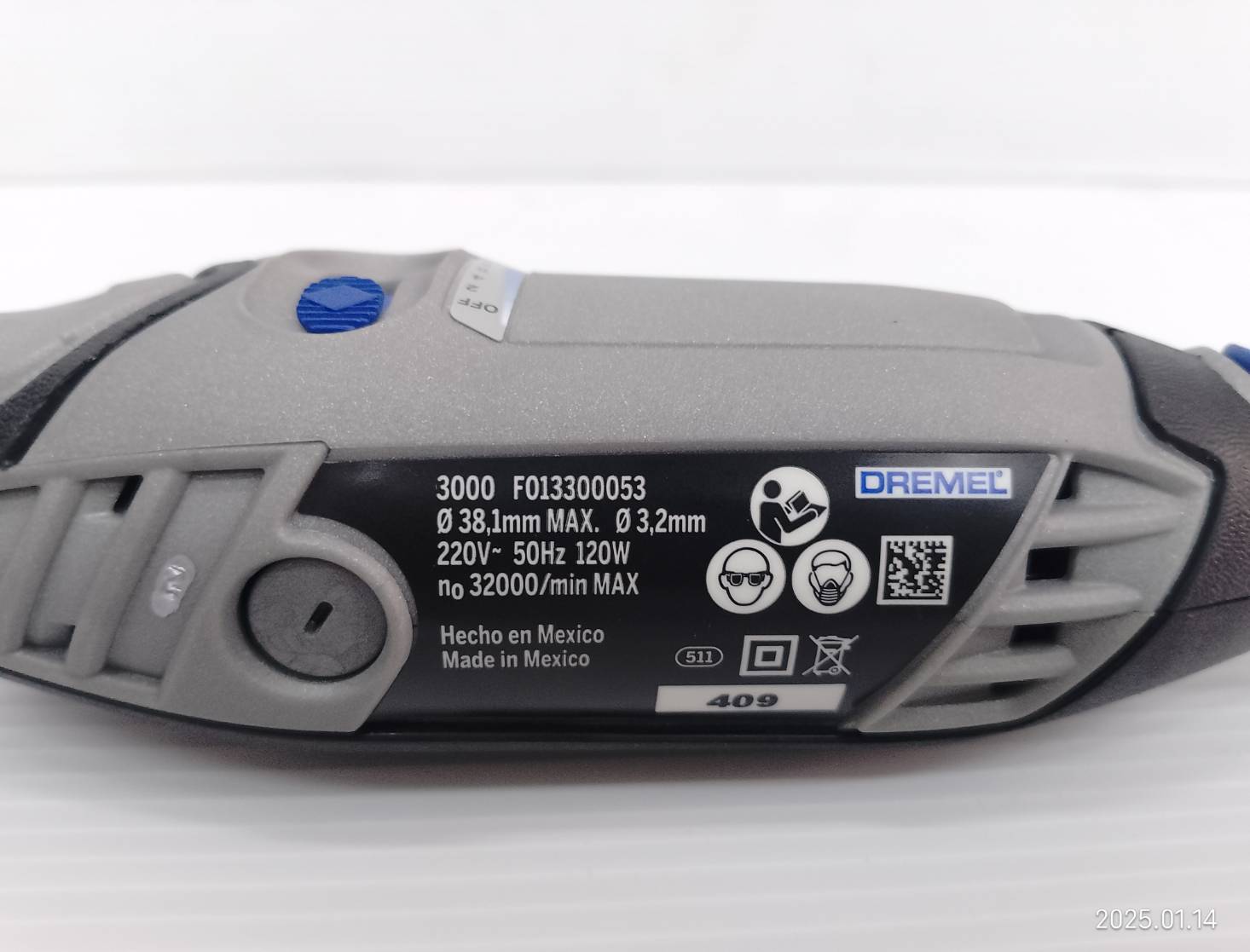 เครื่องเจียรมือ รุ่น 3000-8/64 พร้อมอุปกรณ์เสริม 64 ชิ้น DREMEL