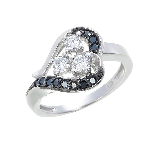 แหวนทองคำขาว ตัวเรือนเงินแท้100% (เงินแท้92.5%) ประดับเพชร CZ แหวนฉลุโปร่งหัวใจ ประดับเพชรเม็ดใหญ่กลมขาวตรงกลาง3เม็ด ล้อมรอบเพชรกลมดำ สวยแซ่บดีไซน์ทันสมัย