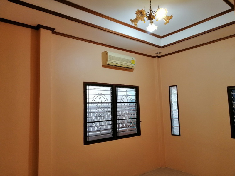 H1105บ้านแฝด 33.3ตร.วา ม.นันทวัน8 ติดถนนเลียบวารีซอย67 เขตหนองจอก ต่อเติมเป็น 2 ชั้น 3นอน 2น้ำ บ้านรีโนเวทแล้ว สภาพใหม่