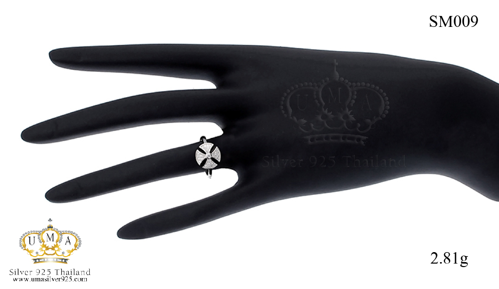 แหวนเพชรcz ประดับเพชร CZ แหวนรูปดอกไม้ทรงกลม 4 กลีบ ดีไซน์เก๋ ดูสวยหรูแต่ไม่เรียบจนเกินไป ใส่ได้เรื่อยๆ ออกงานก็ได้