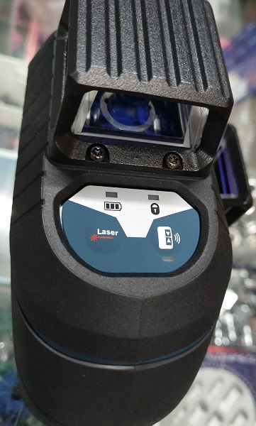 เลเซอร์ระดับ12เส้น แสงแดง GLL3-80 KIT BOSCH พร้อมขาตั้ง