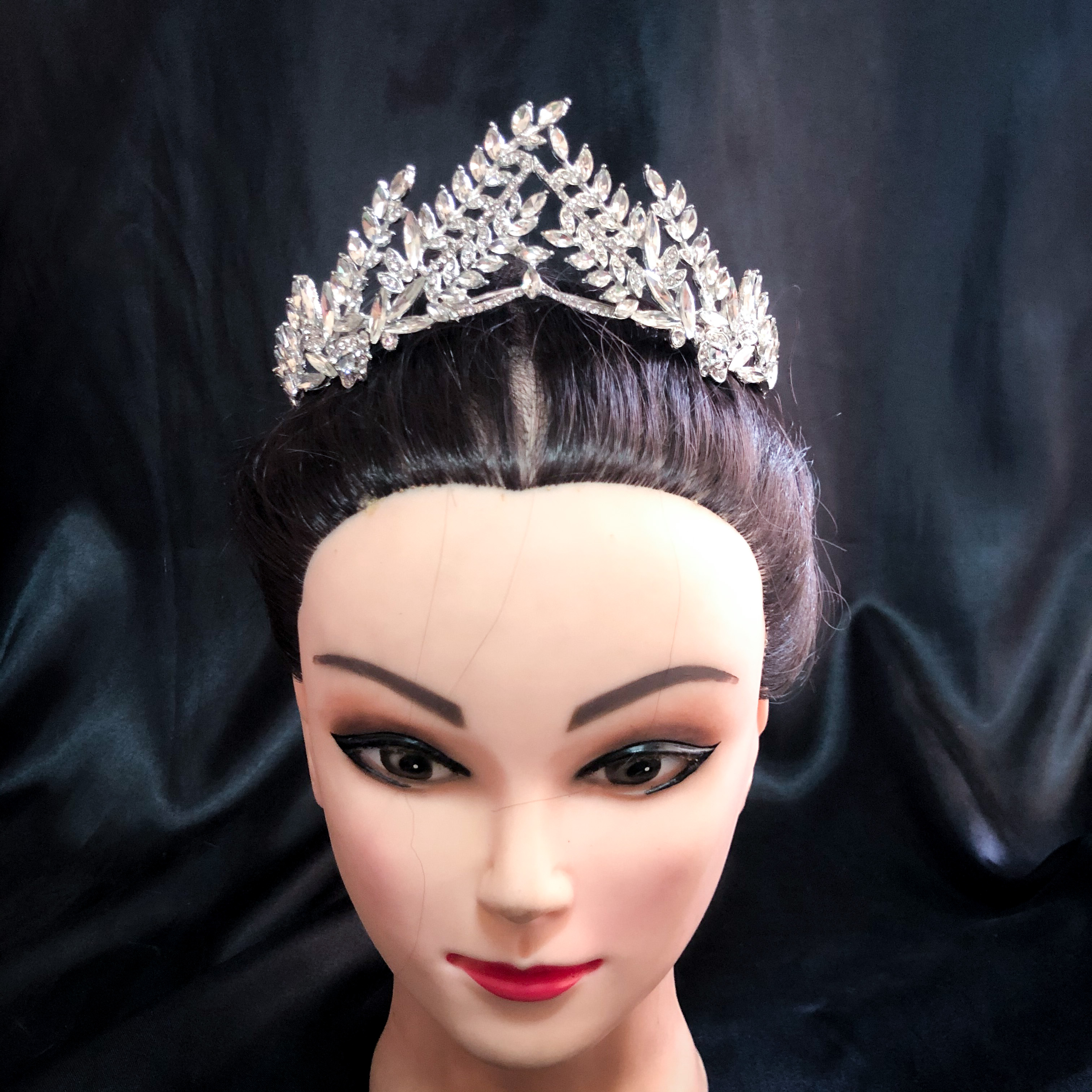 (พร้อมส่ง) เทียร่า 299 มงกุฎนางงาม มงกุฎเจ้าหญิง ลวดลายใบไม้ งานสวย ปราณีต QCเพชรทุกเม็ด สินค้าพร้อมส่งจากไทย