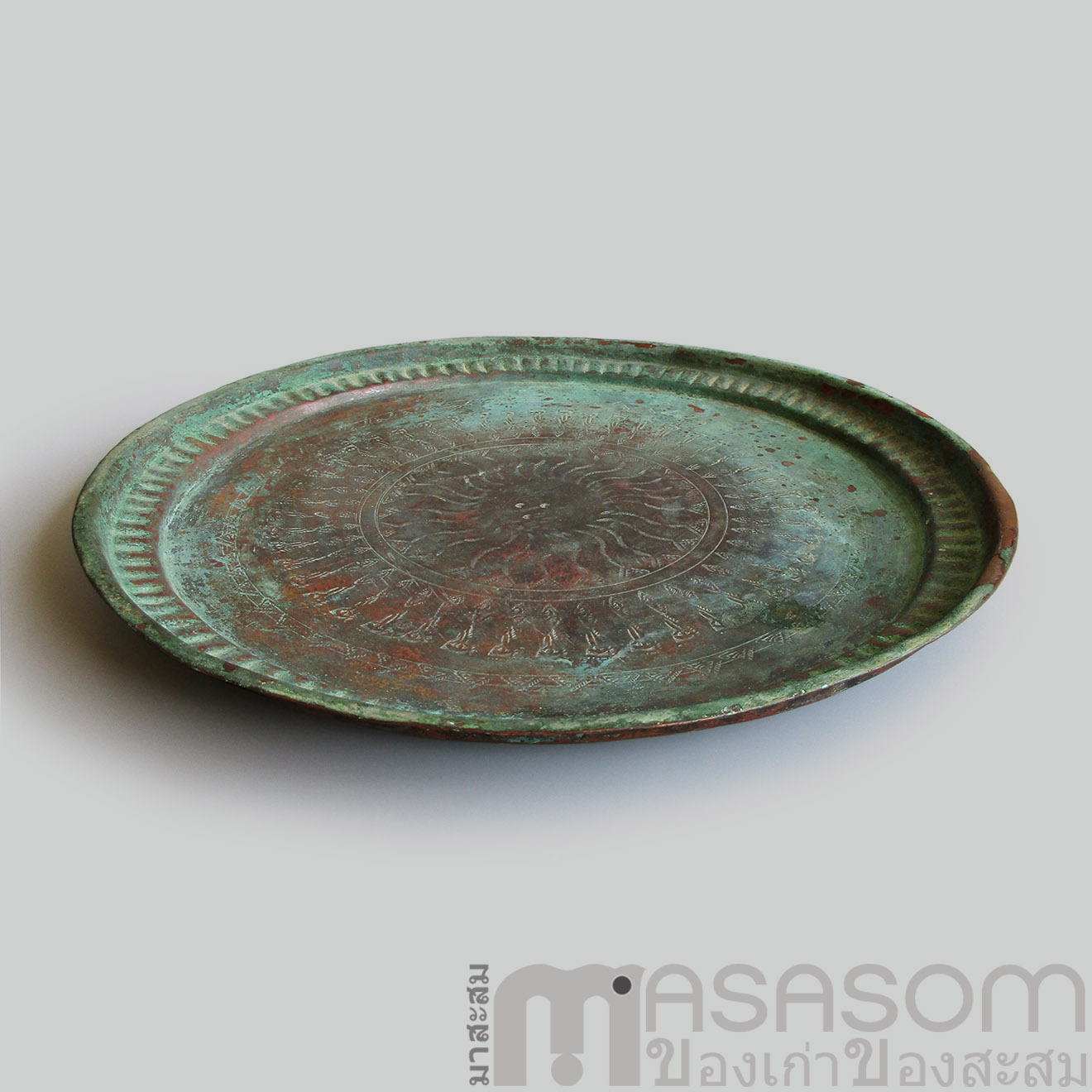 ถาดทองแดงของเก่า