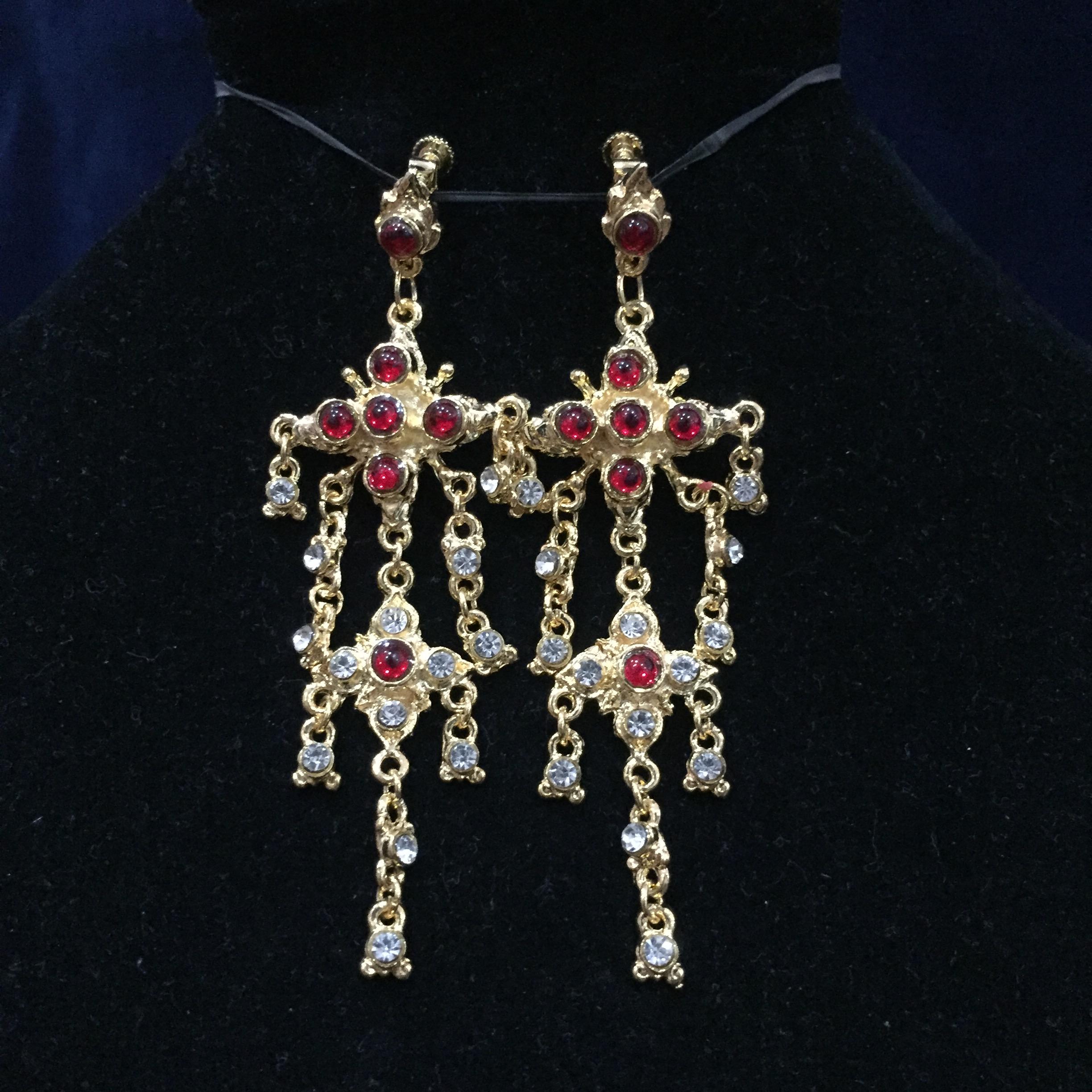 (พร้อมส่ง) เครื่องประดับไทยสร้อยคอ+ต่างหู 044