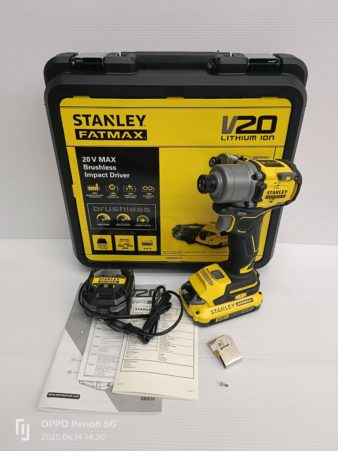 STANLEY ไขควงกระแทกไร้สายไร้แปรงถ่านV20 SBI830D1K-B1