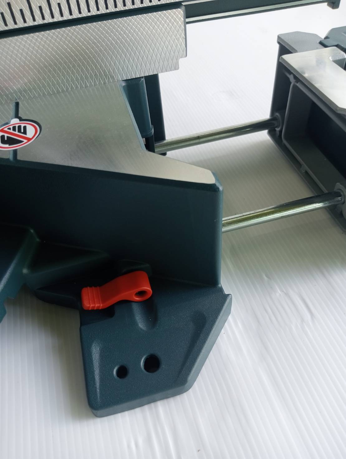 แท่นตัดองศา12" GCM340-305D BOSCH