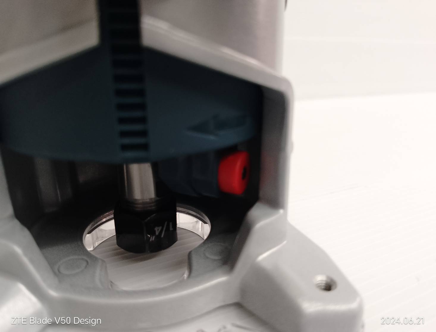 ทริมเมอร์18V GLF18V-8 BOSCH SOLO 06016C60L0