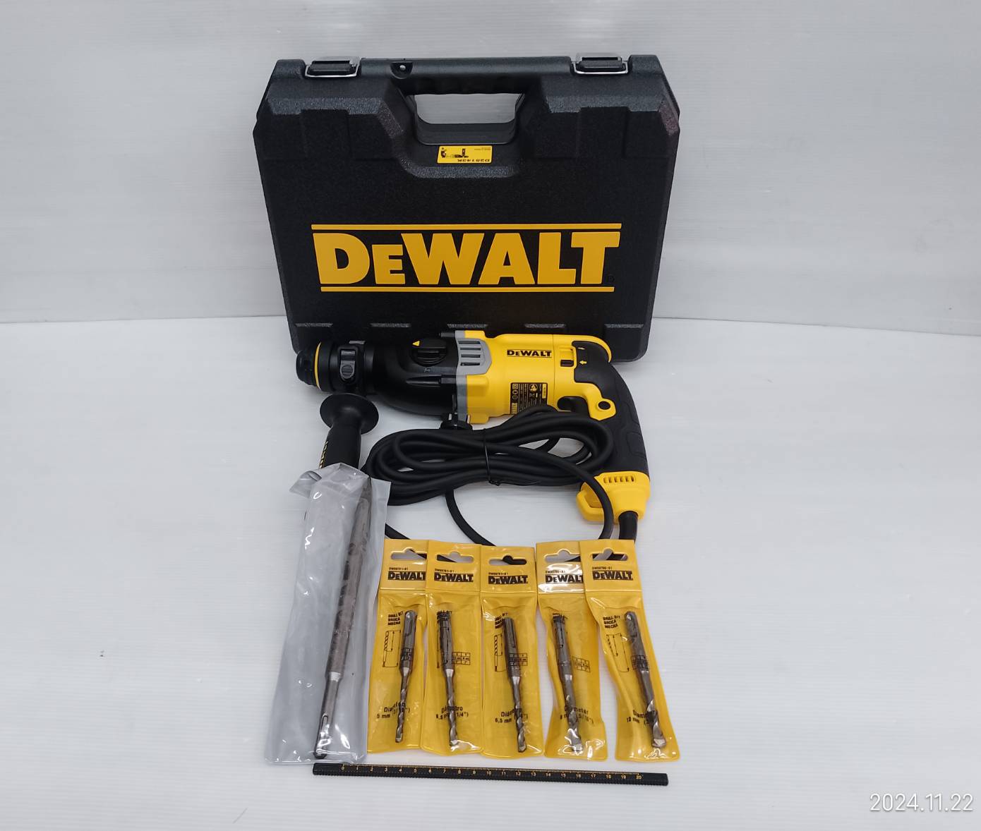 DEWALT สว่านโรตารี่ 3 ระบบ 28 มิล รุ่น D25143KA