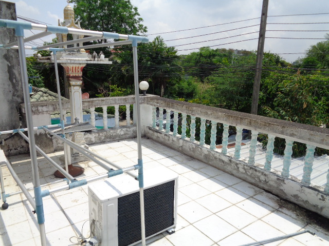 H1158 ขายด่วน ทาวนเฮ้าส์ 2 ชั้น 25 ตร.วา หมู่บ้านเสรี อ่อนนุช ซอยอ่อนนุช70/1 แยก2-2 แขวงประเวศ เขตประเวศ กรุงเทพฯ ขายถูกตามสภาพ