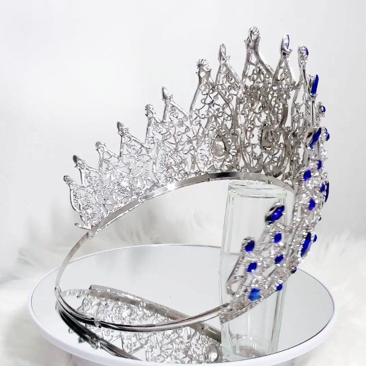 (พร้อมส่งจากไทย) มงกุฏ 115 สีน้ำเงิน มงกุฎนางงาม มงกุฎเพชร มงกุฎประกวด สวยงามอลังการ ฐานมงวงกลมปรับได้ สินค้าพร้อมส่ง ไม่ต้องรอนาน งานพรีเมี่ยม