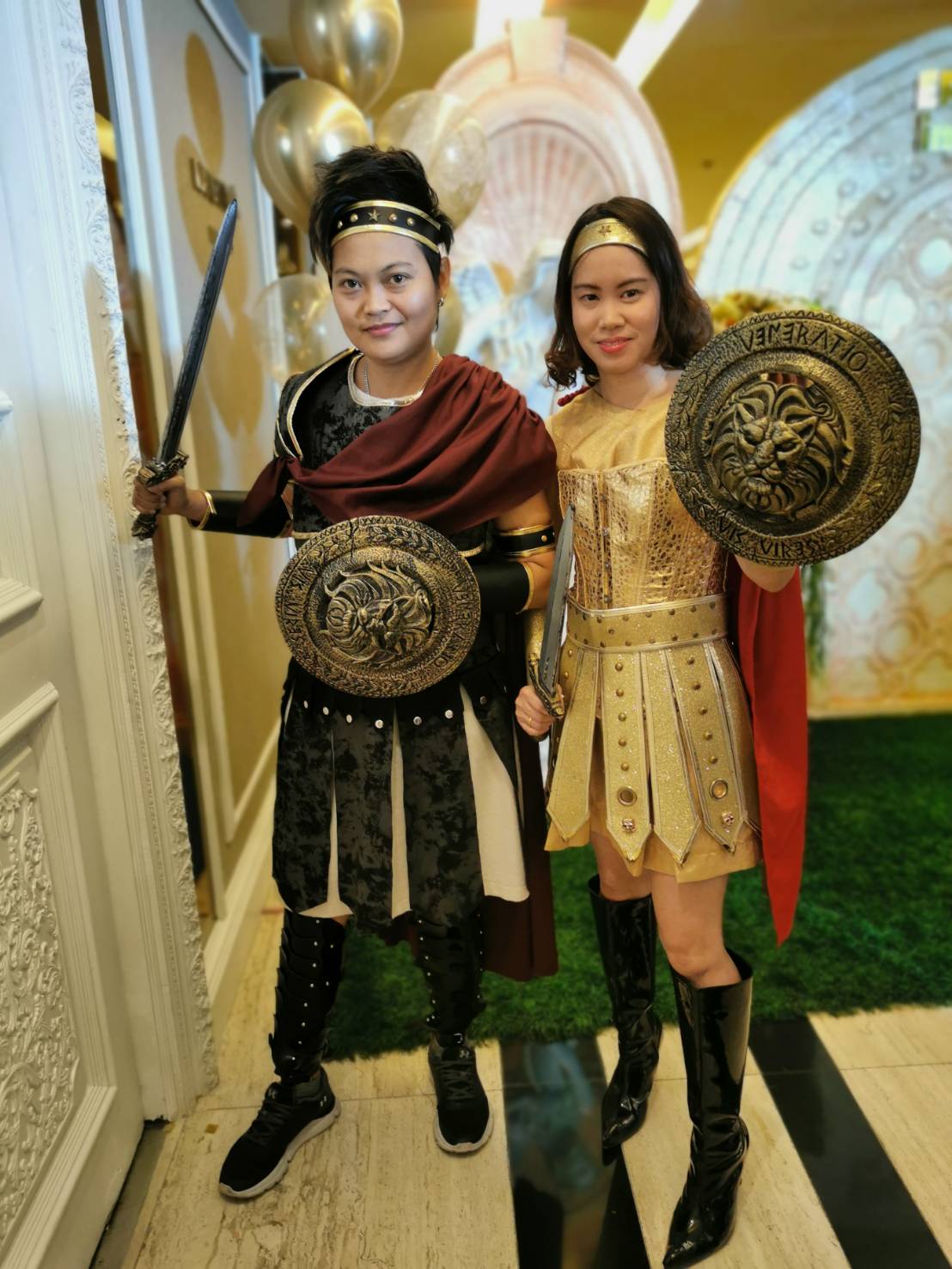 ชุดนักรบโรมันหญิงสีเงิน