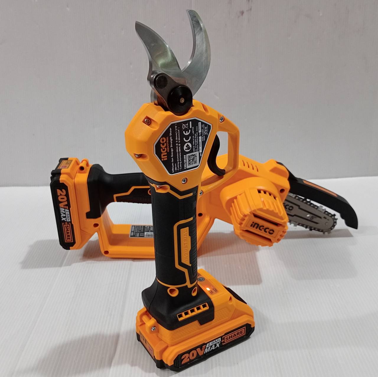 INGCO ชุดคอมโบ้เลื่อยโซ่5" + กรรไกรตัดกิ่ง 20V COSLI23065 ครบชุดพร้อมแบต แท่นชาร์จ