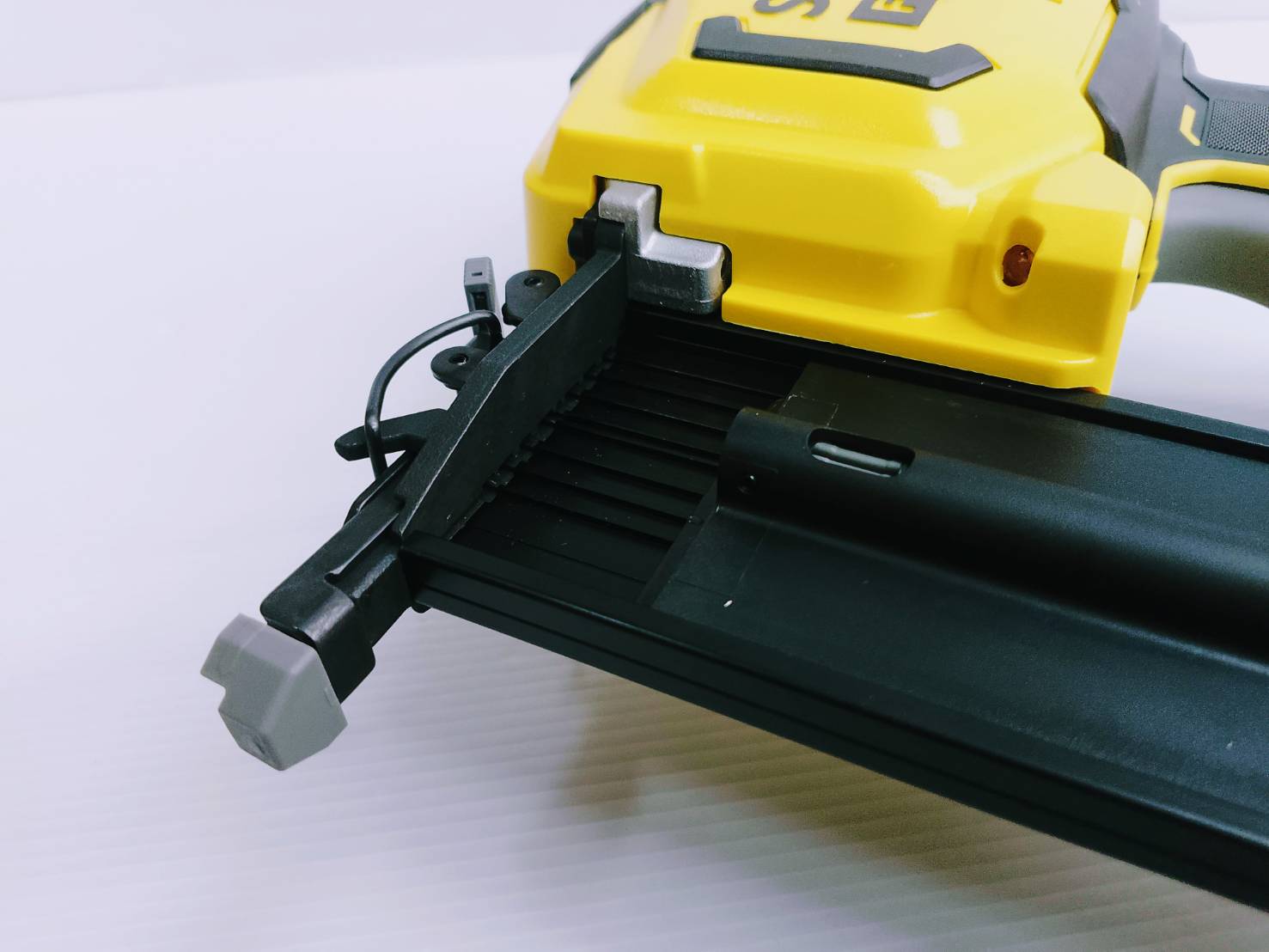 เครื่องยิงตะปู20VMax SCN618 18GA STANLEY (F15-F50)